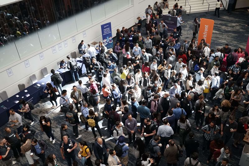 What do you need when attending a B2B marketing event?