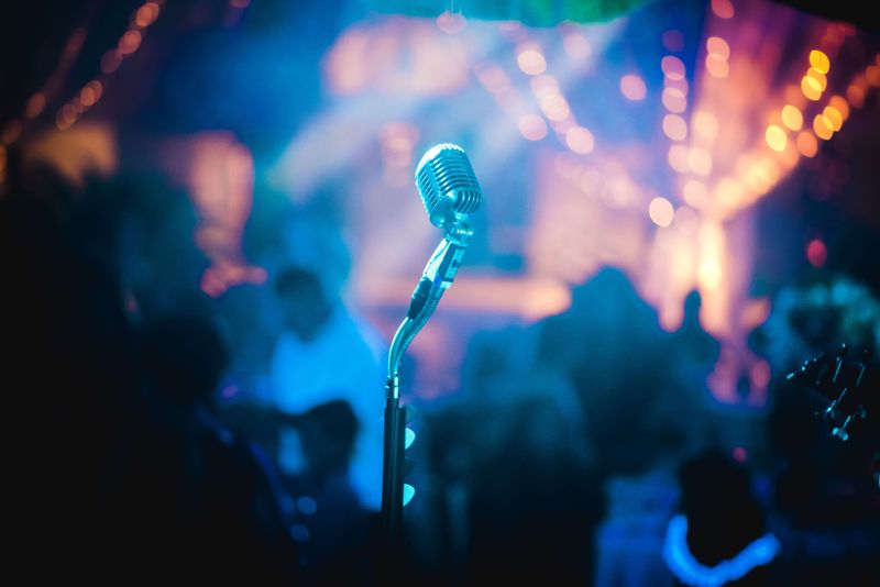 What types of activities should you have at your B2B marketing event?