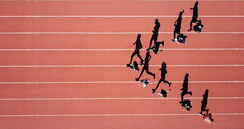 Sustaining customer engagement  over extended sales cycles